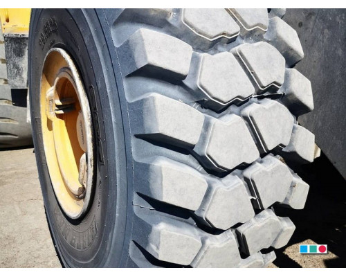 29.5R25 BKT EARTHMAX SR 41 200B E-4 ** CR TL