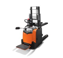 Электрический штабелер Toyota SPE200D (Исполнение с защитой от коррозии)