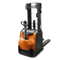 Электрический штабелер Toyota SWE200L (Исполнение с защитой от коррозии)