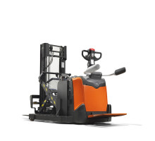 Электрический штабелер Toyota SPE120XR (Исполнение с защитой от коррозии)