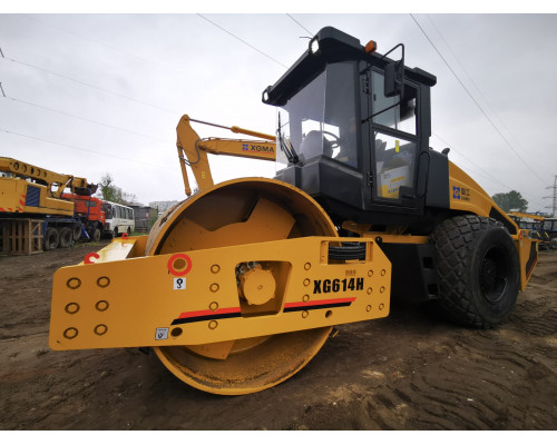 Грунтовый каток XGMA 614H