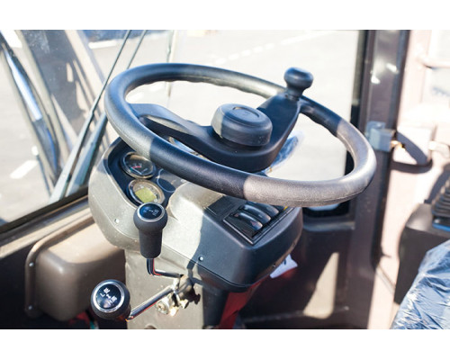 Фронтальный погрузчик WL820H